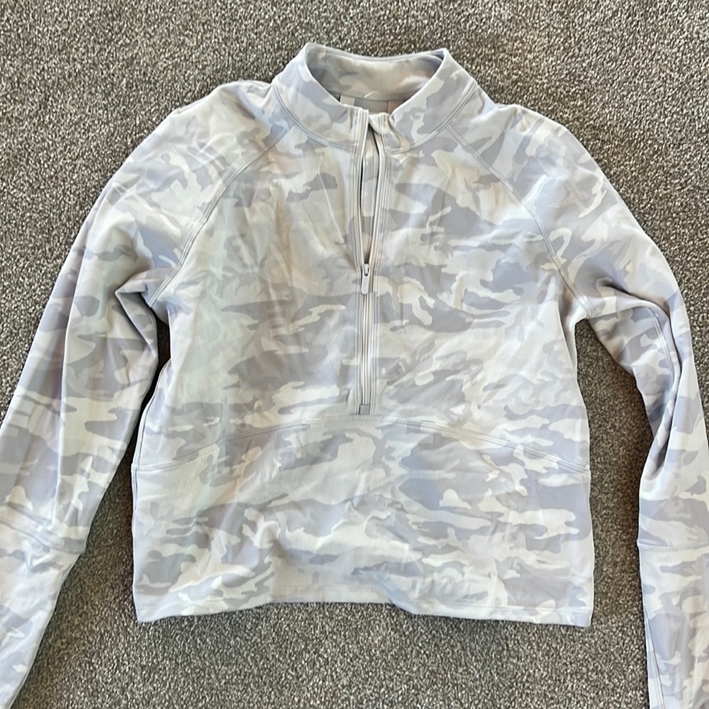 Lululemon ribbed half zip size 8